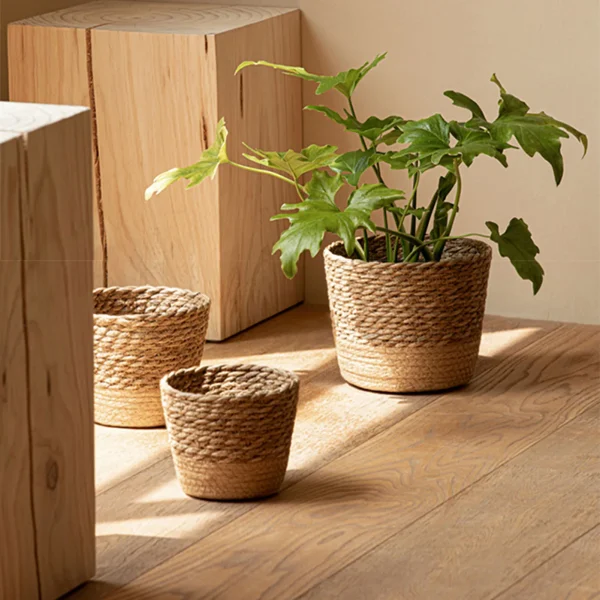 Natural Woven Flower Basket Straw Wicker Planter Storage Baskets Large Capacity Pots for Family Friend Neighbor Gift